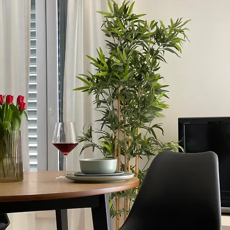 Appartamento Pama Luko 100m From Beach, Tennis Court & Gym, Free Parking *