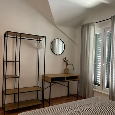 Pama Luko 100m From Beach, Tennis Court & Gym, Free Parking