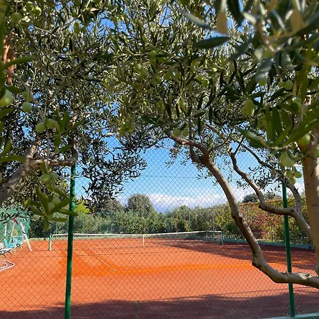Pama Luko 100m From Beach, Tennis Court & Gym, Free Parking